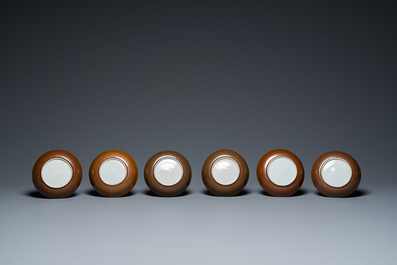 Een diverse collectie Chinese borden, koppen en schotels, Kangxi en later