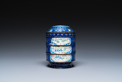 Vier stukken Chinees Canton email met blauwe fondkleur, Qianlong/Jiaqing