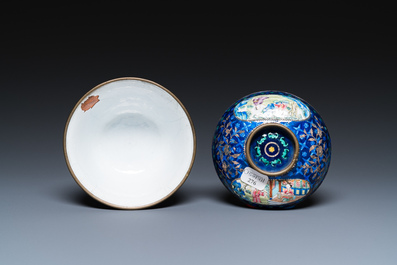 Vier stukken Chinees Canton email met blauwe fondkleur, Qianlong/Jiaqing