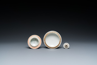 Zes stukken Chinees blauw-wit porselein, Qianlong