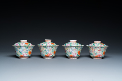 Vier Chinese famille rose millefleurs dekselkommen op houders, Qianlong merk, Republiek