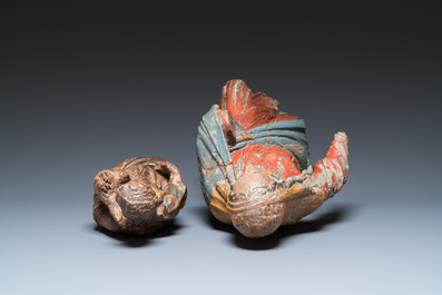 Twee gepolychromeerde houten sculpturen van Maria, 16e eeuw