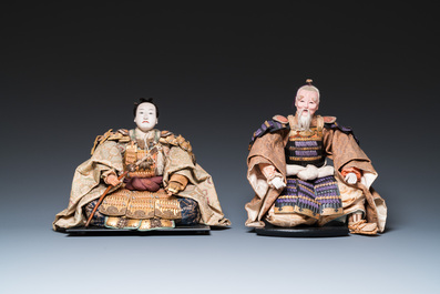 Twee Japanse Gofun samoerai poppen, Edo/Meiji, 19e eeuw