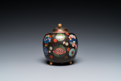 Eight Japanese cloisonn&eacute; wares, Meiji, 19/20th C.