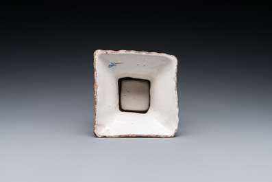 A polychrome Dutch Delft cashmere palette salt, 1st quarter 18th C.