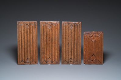 Collection de quinze panneaux divers en bois sculpt&eacute;, Flandre, 14/16&egrave;me
