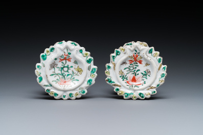 Een paar Chinese famille verte zoutvaten, Kangxi