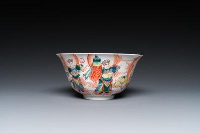 A rare Chinese famille verte 'Avalokitesvara' bowl, Da Xiong Bao Dian 大雄寶殿 mark, 19th C.