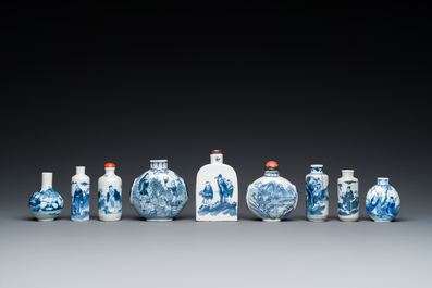 Negen Chinese blauw-witte snuifflessen, 19/20e eeuw