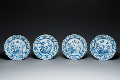 Een diverse collectie Chinees blauw-wit en famille rose porselein, Kangxi/Qianlong