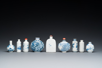 Negen Chinese blauw-witte snuifflessen, 19/20e eeuw