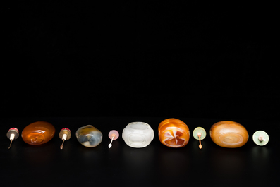 19 Chinese glass snuff bottles, 19/20th C.