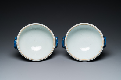 Paire de terrines couvertes en porcelaine de Chine en bleu et blanc, Qianlong