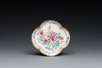 A Chinese Canton spice box and a four-lobed dish, Yongzheng/Qianlong