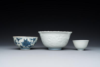 Drie Chinese blauw-witte kommen, Ming