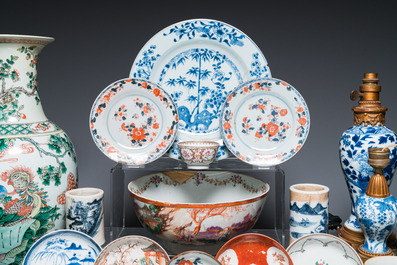 Een diverse collectie Chinees porselein, Kangxi en later