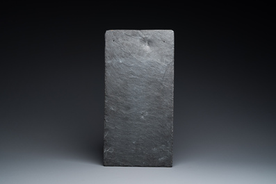 Un vase en gr&egrave;s de Perignem en partie &eacute;maill&eacute; noir et une plaque en c&eacute;ramique de Pia Manu, 2&egrave;me moiti&eacute; du 20&egrave;me