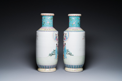 Een paar Chinese famille rose rouleau vazen, Qianlong merk, Republiek