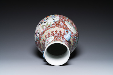 A Chinese famille rose 'hu' vase and a pair of fish bowls, 20th C.