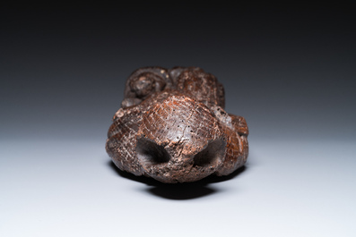 Saint Nicolas aux trois gar&ccedil;ons dans le saloir en ch&ecirc;ne sculpt&eacute;, Flandre, 16&egrave;me