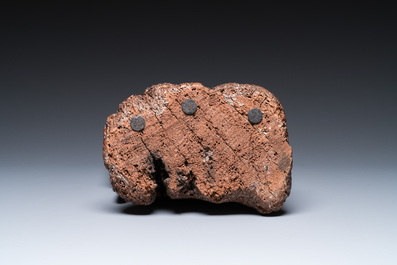 Saint Nicolas aux trois gar&ccedil;ons dans le saloir en ch&ecirc;ne sculpt&eacute;, Flandre, 16&egrave;me
