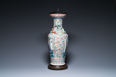 A Chinese famille rose vase with phoenix-shaped handles, 19th C.