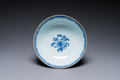 Een diverse collectie Chinees porselein, Kangxi/Qianlong