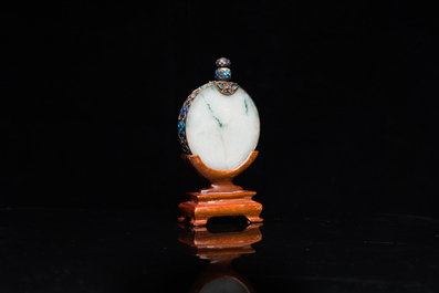 Four Chinese inlaid silver-mounted jade snuff bottles, 19/20th C.