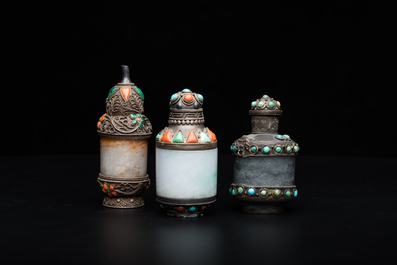 Four Chinese inlaid silver-mounted jade snuff bottles, 19/20th C.
