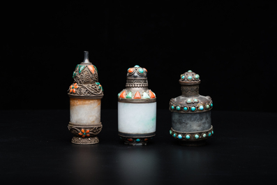 Four Chinese inlaid silver-mounted jade snuff bottles, 19/20th C.