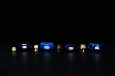 Eight Chinese glass snuff bottles, 19/20th C.