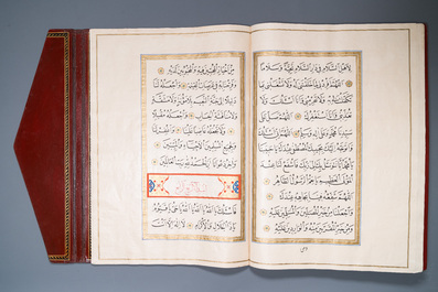Imam Muhammad al-Jazuli (c. 1404-1465): Dala'il al-Khayrat, fraai gebonden manuscript op groot formaat in lederen etui, 20e eeuw