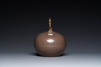 Th&eacute;i&egrave;re couverte en gr&egrave;s de Yixing poli pour le march&eacute; thai, Chine, 19&egrave;me