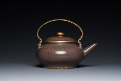 Th&eacute;i&egrave;re couverte en gr&egrave;s de Yixing poli pour le march&eacute; thai, Chine, 19&egrave;me