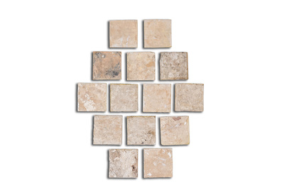 14 carreaux en fa&iuml;ence de Delft en bleu et blanc &agrave; d&eacute;cor d'oiseaux, 17&egrave;me