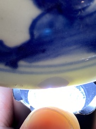 Een Chinese blauw-witte dekselvaas met vogels bij bloesemtakken, Transitie periode