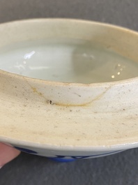 Een Chinese blauw-witte dekselvaas met vogels bij bloesemtakken, Transitie periode