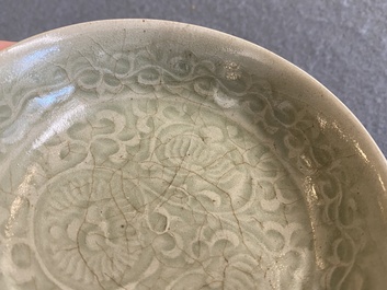 Een Chinese Yaozhou celadon kom, Song of later