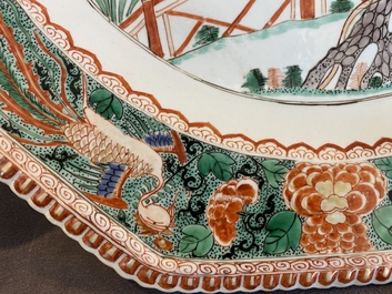Een grote Chinese octagonale famille verte schotel, Kangxi