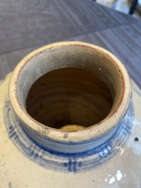 A Vietnamese blue and white Bat Trang stoneware 'dragon' jar and cover, 19/20th C.