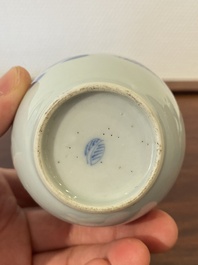 Een Chinese blauw-witte theebus, Kangxi