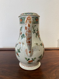 Een Chinese famille verte dekselkan, Kangxi