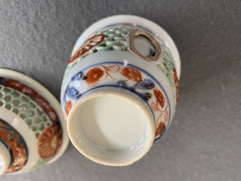 Een zeldzame Chinese famille verte opengewerkte en dubbelwandige kop en schotel, Kangxi