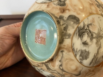 Een Chinese faux-bois kom met grisaille medaillons, Qianlong merk, Republiek