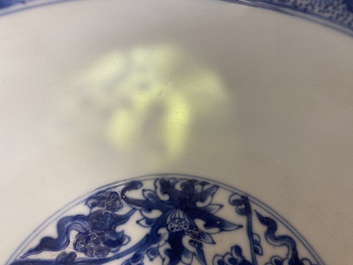 Een Chinese blauw-witte 'Acht paarden van Mu Wang' kom, Kangxi