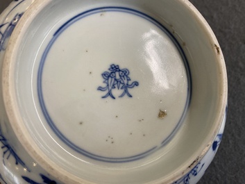 Een Chinese blauw-witte 'Acht paarden van Mu Wang' kom, Kangxi