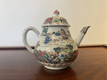 Een Chinese famille rose theepot met vissers, Yongzheng