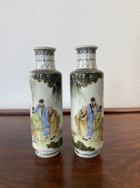 Een paar Chinese rouleau vazen, gesigneerd Xiong Xiaofeng 熊曉峰, gedateerd 1947