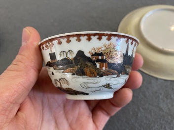 Rare tasse et soucoupe en porcelaine de Chine famille rose &agrave; d&eacute;cor d'une vue de port, Yongzheng
