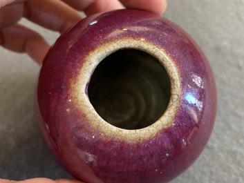 Twee Chinese waterpotten met flamb&eacute;-glazuur, 19e eeuw